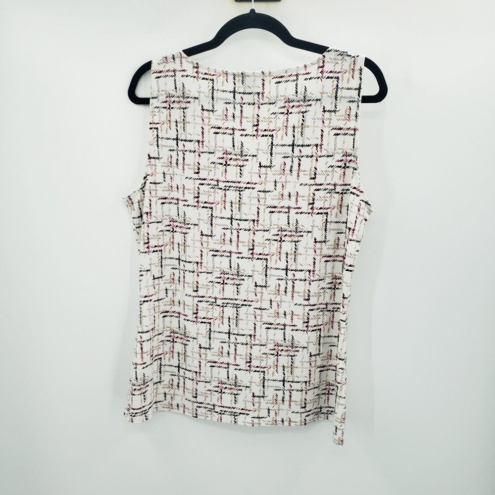 White House Black Market Cream and Black Patterned Blouse - Picture 9 of 10